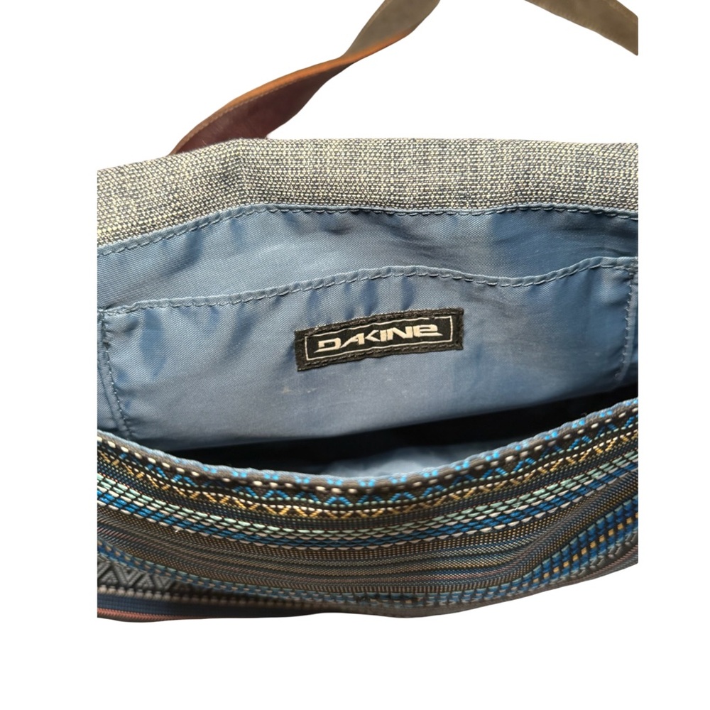 Dakine Jodi Vintage Stylish Striped Crossbody Bag - Picture 6 of 13